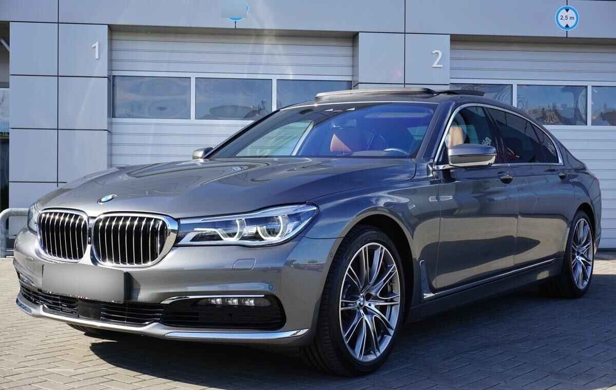 BMW Řada 7, 750Ld Individual-max výbava! - fotka 2