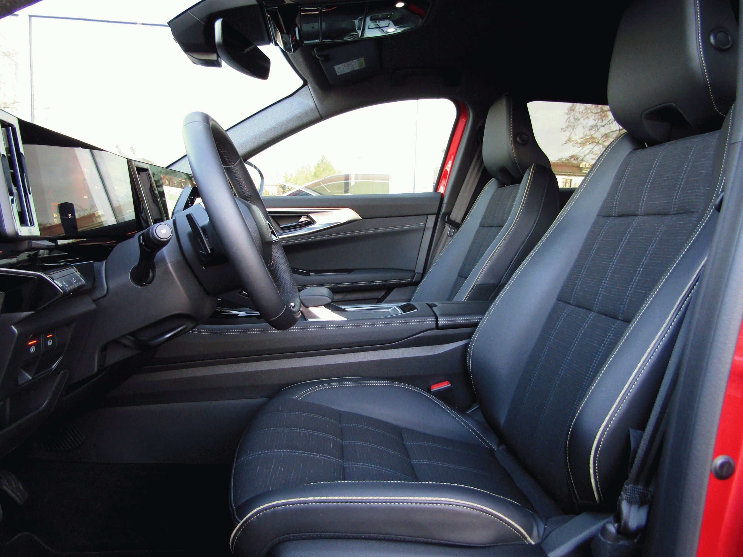 Renault Austral, mild hybrid 160 auto Iconic - fotka 5