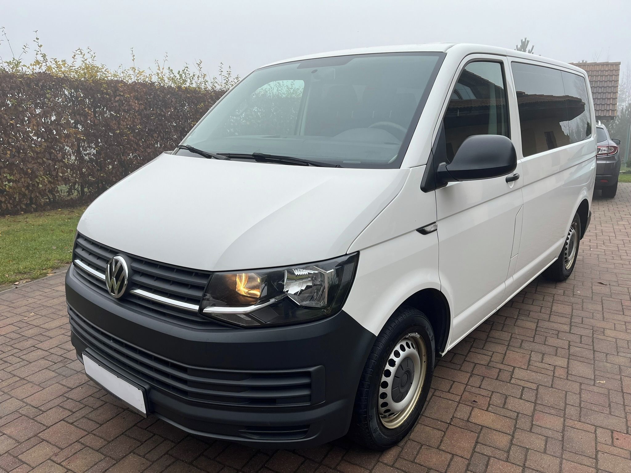 Volkswagen Transporter, 2.0 TDI 9 míst Velký Servis - fotka 4