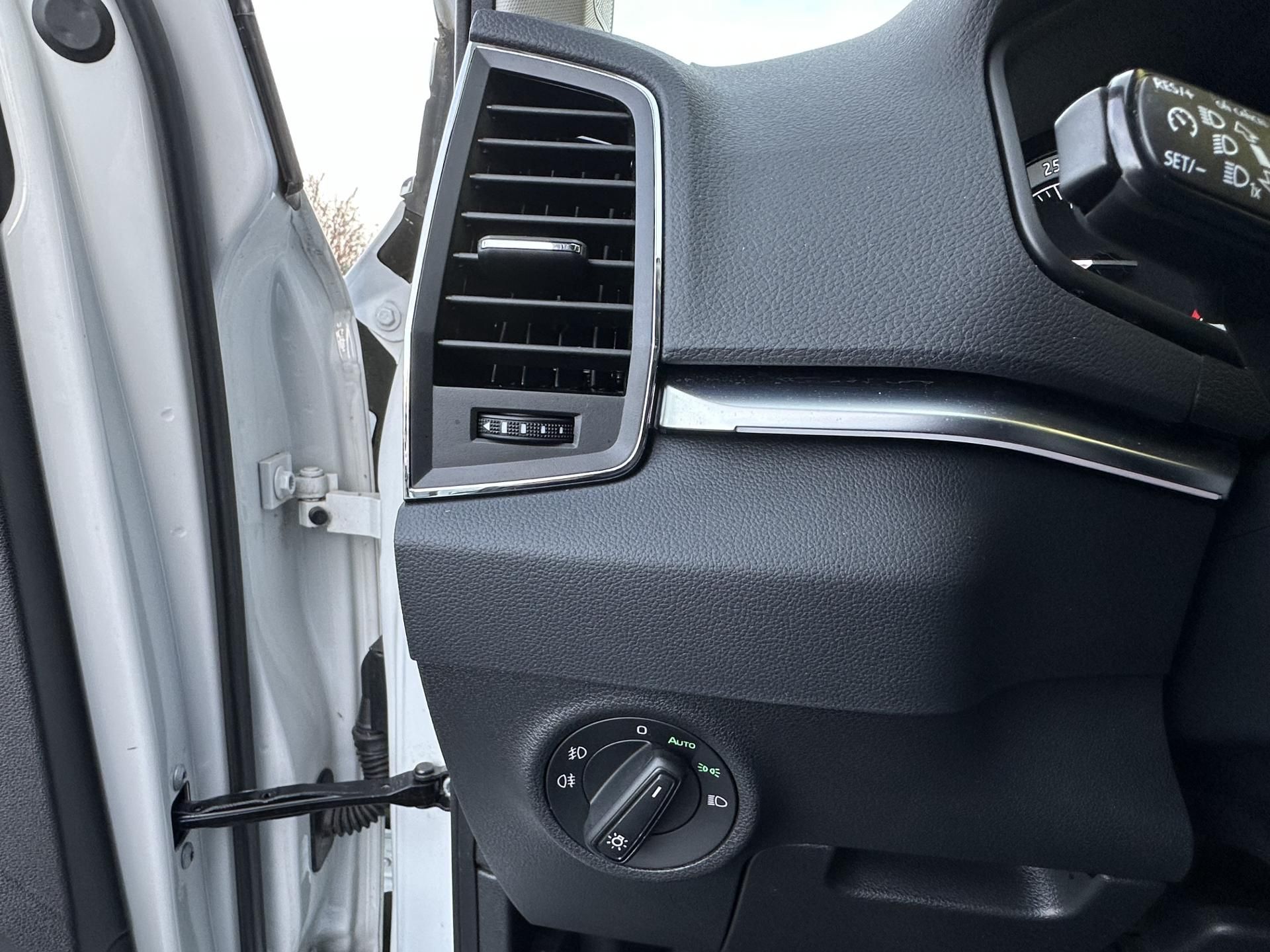 Škoda Karoq, CLEVER 2.0TDI/110kW *DSG* 4x4 - fotka 6
