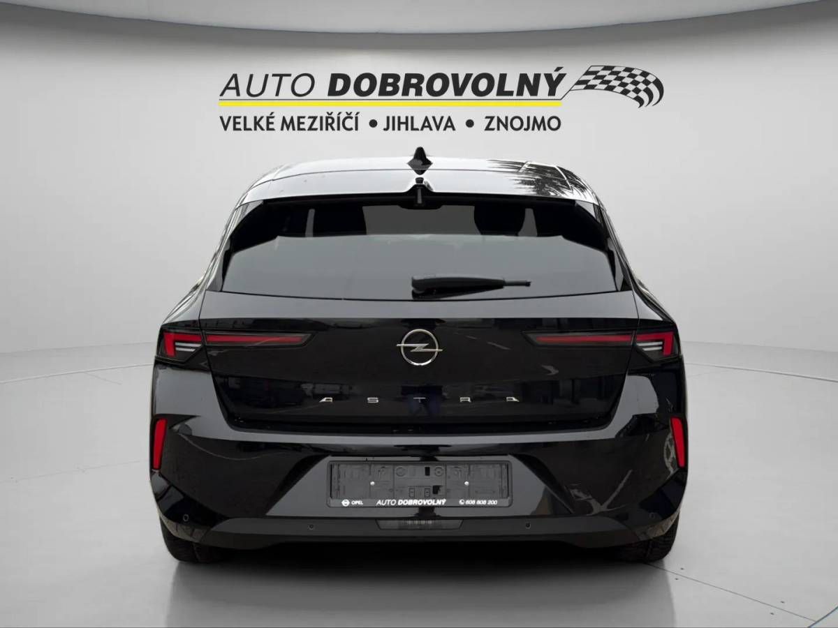 Opel Astra, Edition HB 1.2 TURBO (96kW/130 - fotka 6