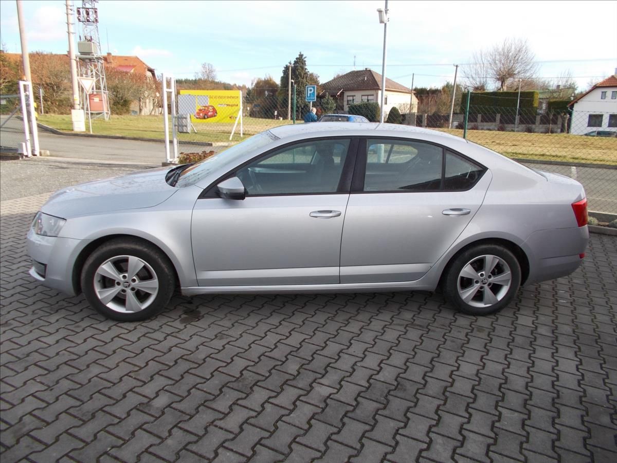 Škoda Octavia, 1,6 TDI DIGIKLIMA NOVÁ STK  II - fotka 5