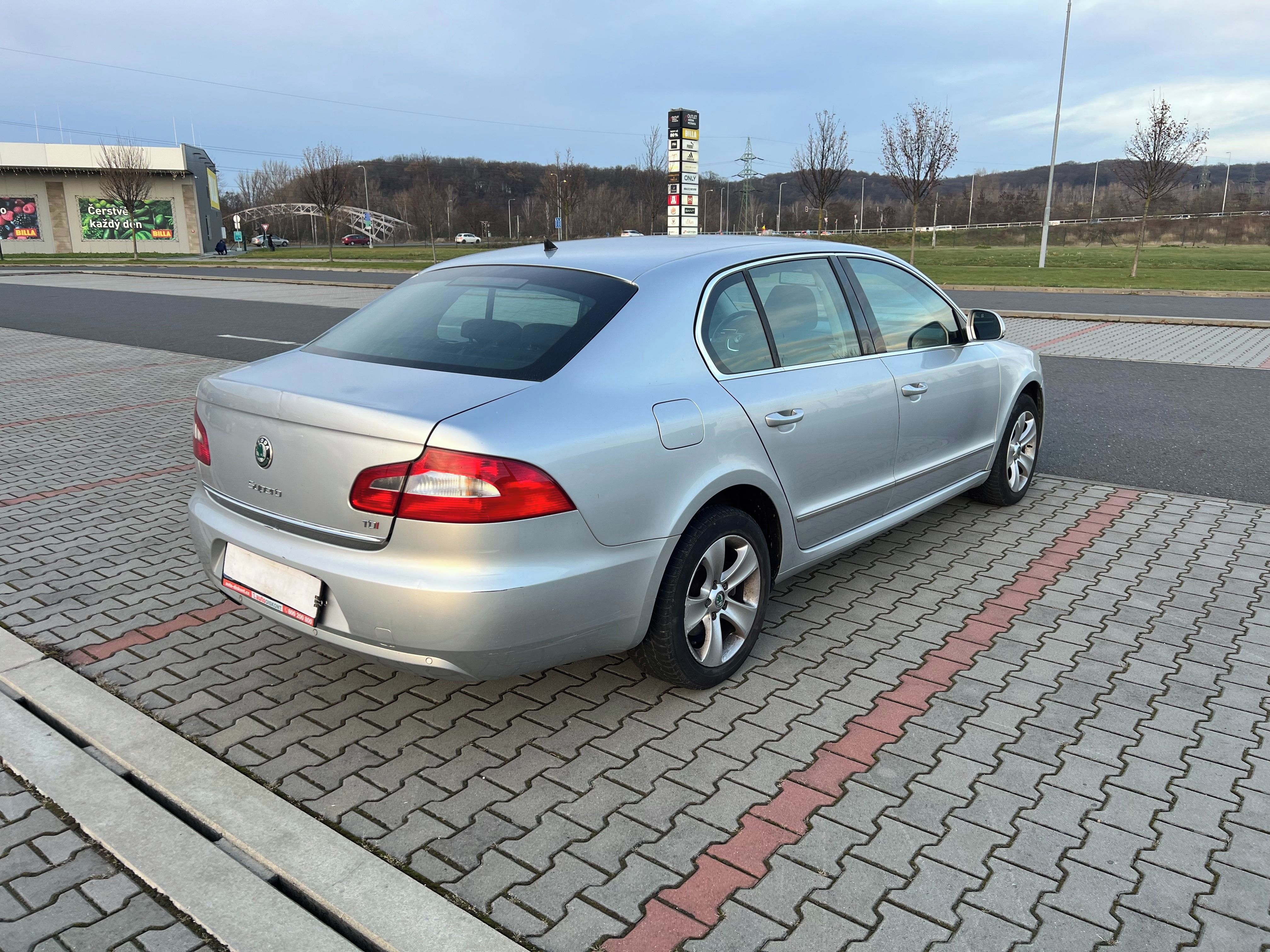 Škoda Superb, II 2.0 TDi 103kw 6 rychlostí - fotka 3