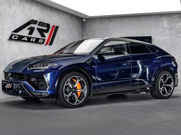 4.0 V8, pano, masáže, 360°