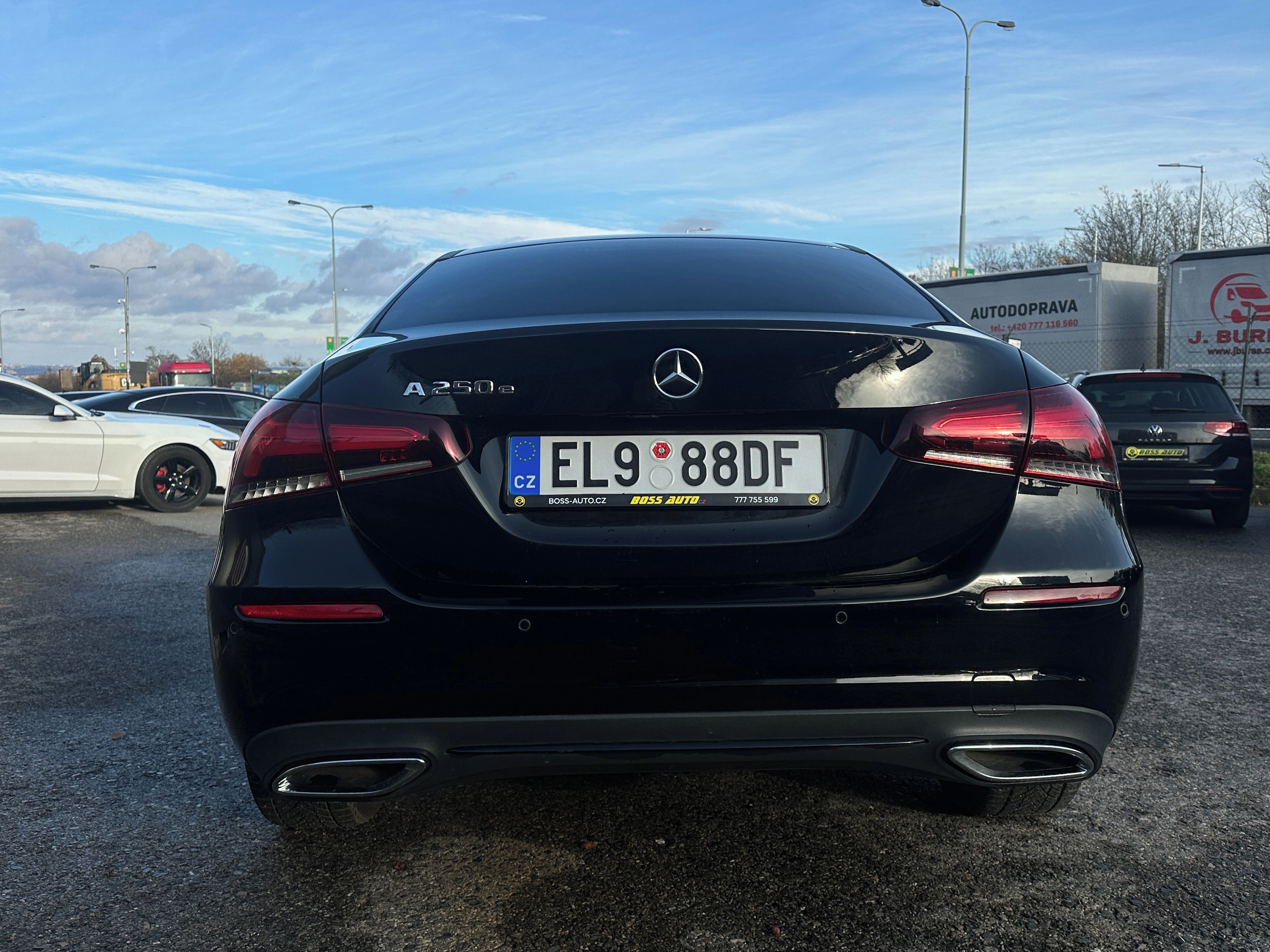 Mercedes-Benz Třídy A, Mercedes-Benz A 250 2020 - fotka 5