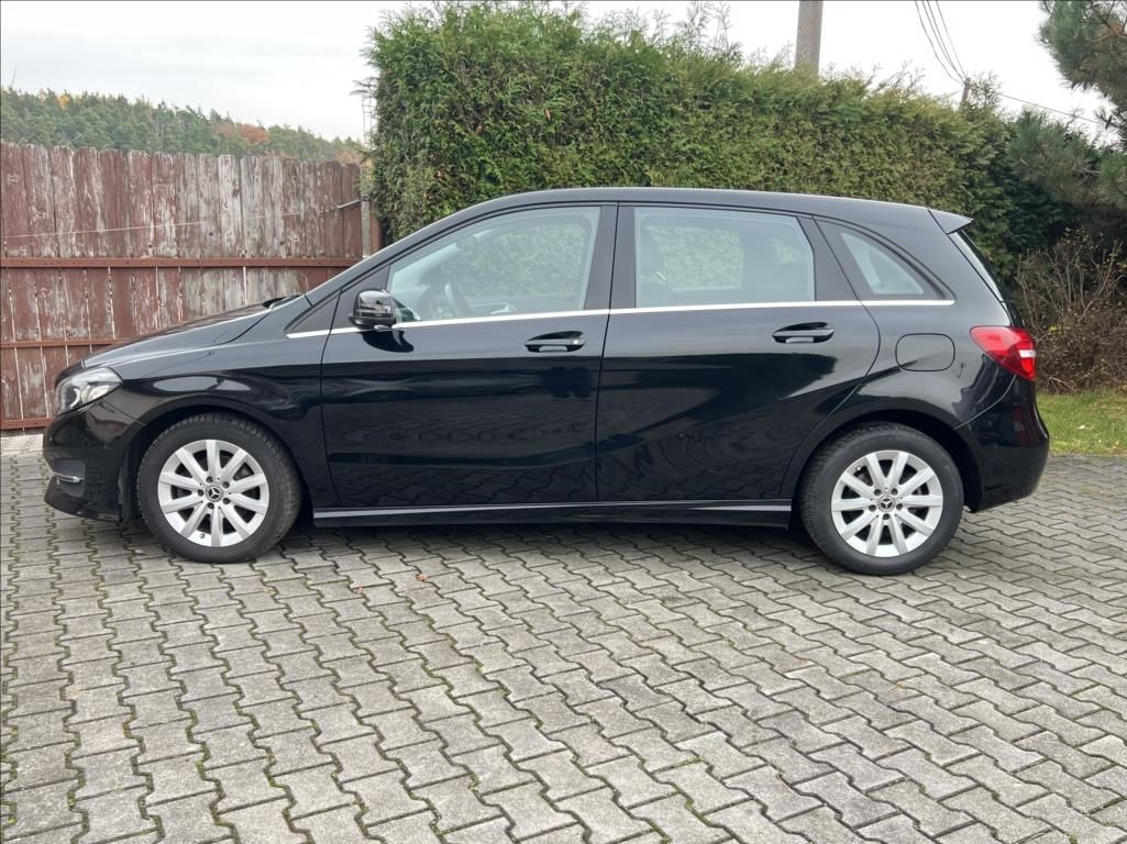 Mercedes-Benz Třídy B, 180 CDI / 7G-DCT - fotka 2