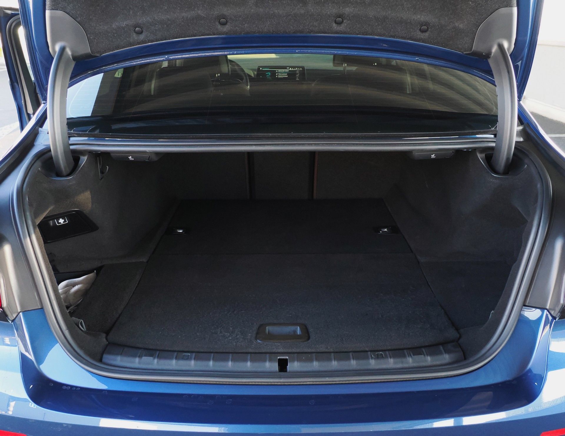BMW Řada 5, 545e xDrive, Luxury, masáž - fotka 6
