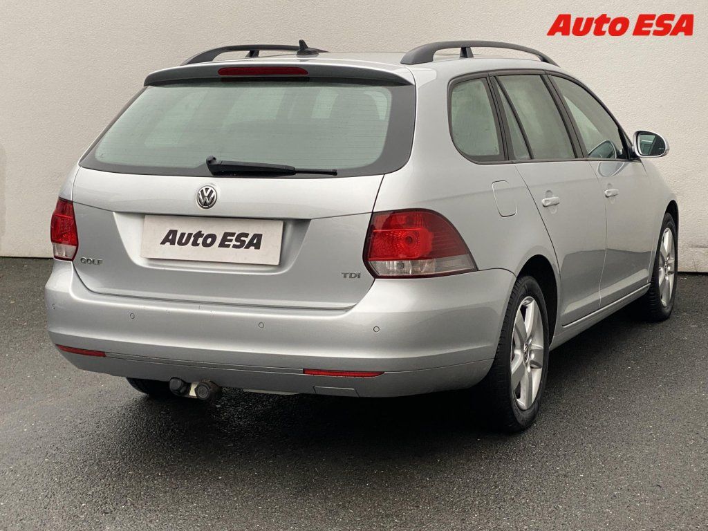 Volkswagen Golf, 1.6 TDi,Trendline,navi - fotka 4