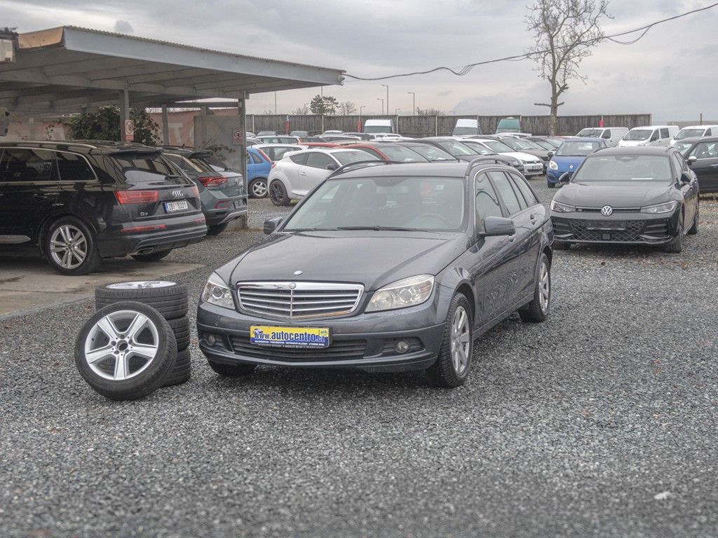 Mercedes-Benz Třídy C, 200CDI man – 2x ALU kola
