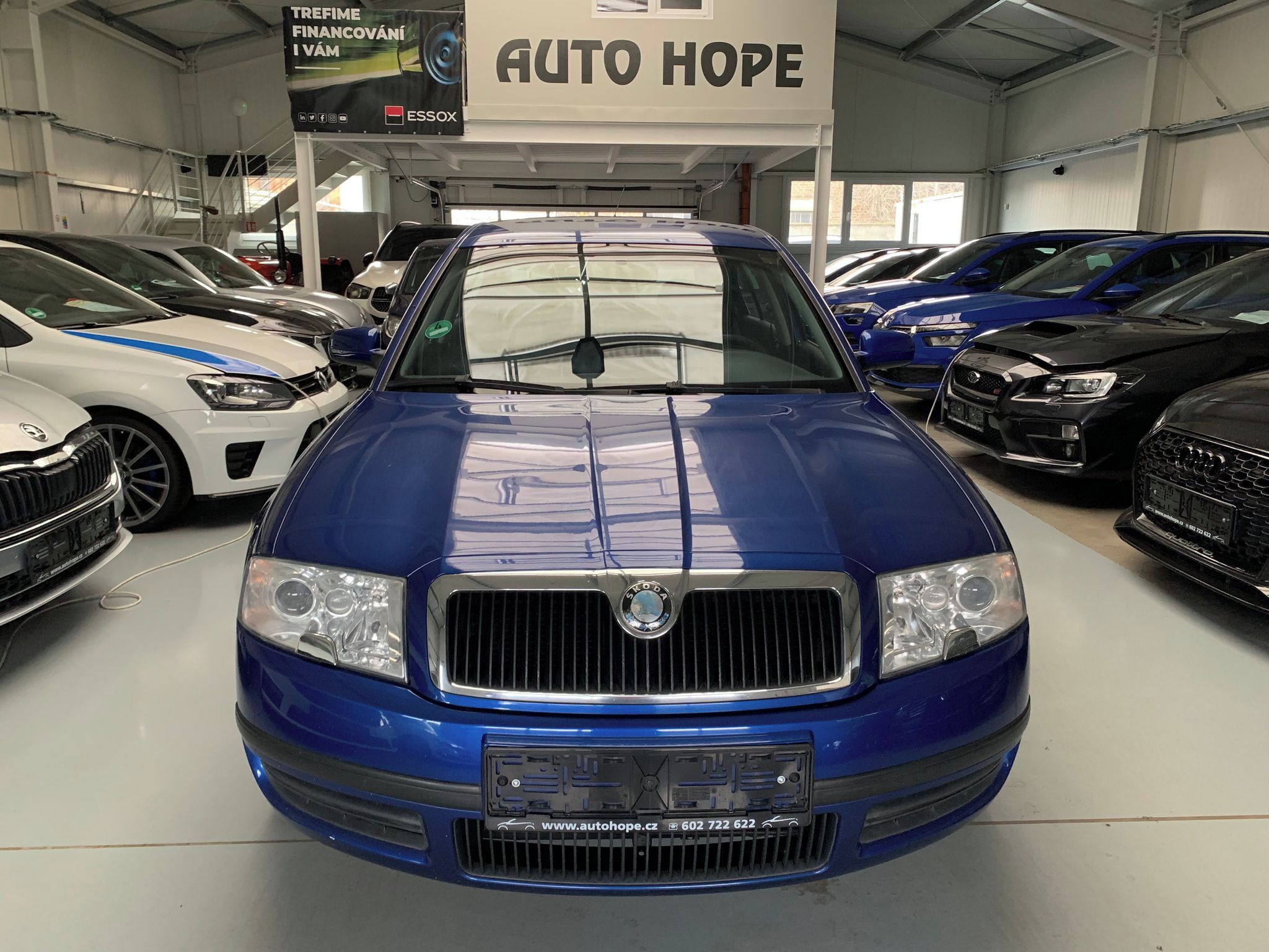 Škoda Superb, 2.0i Classic - fotka 2
