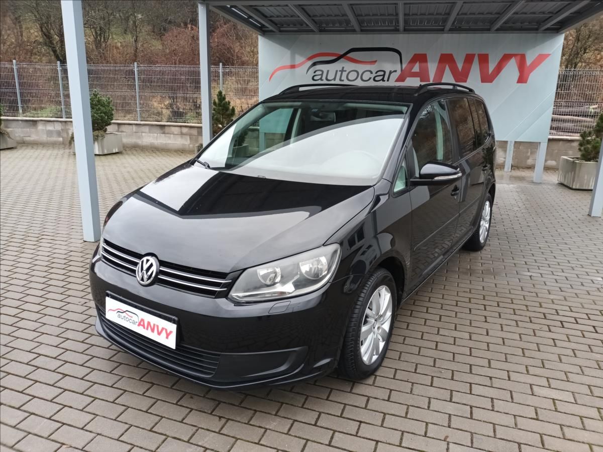 Volkswagen Touran, 1,4 TSI,SERVIS,TAŽNÉ,VÝHŘEV