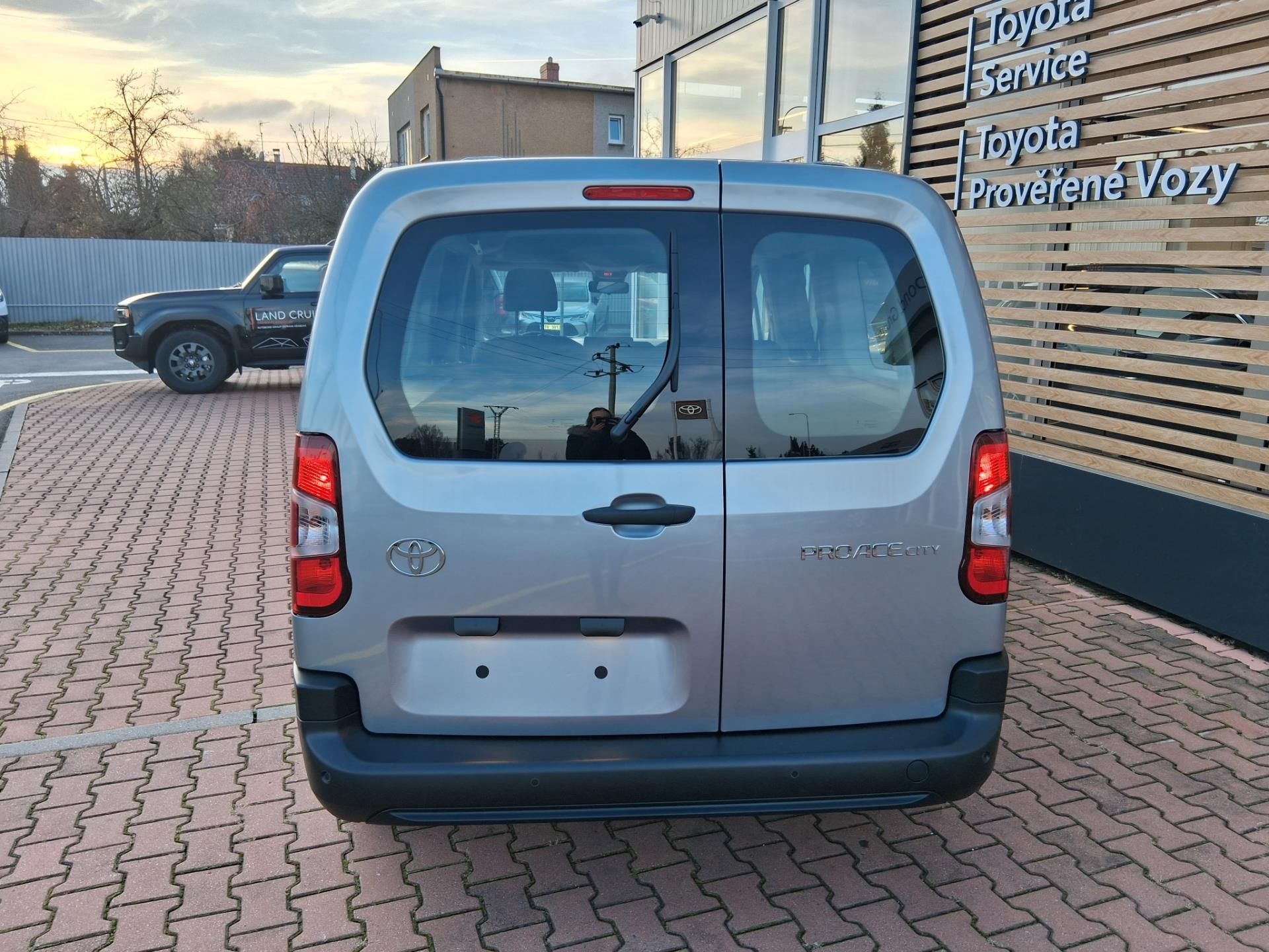 Toyota Proace City Verso, 1,5 D 100K 6MT COMBI - fotka 5
