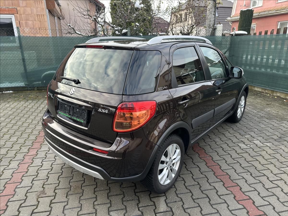 Suzuki SX4, 1,6 1.majitel ! - fotka 3