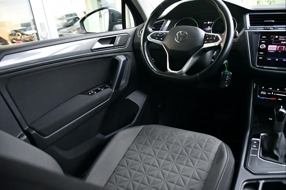 Volkswagen Tiguan, 2.0TDi DSG NAVI TAŽNÉ ČR 1.M - fotka 6
