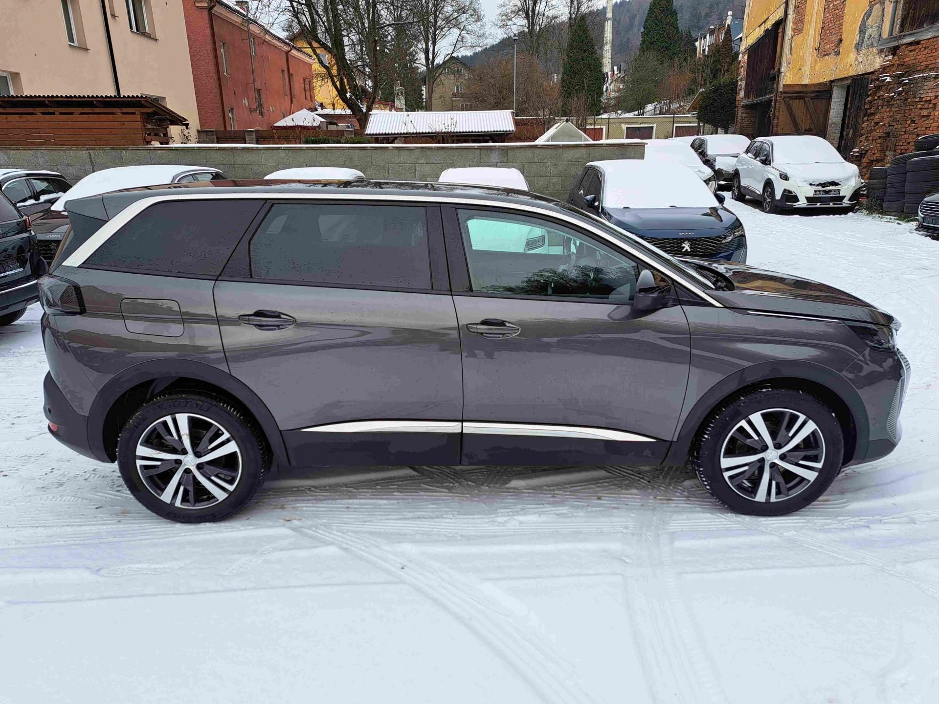 Peugeot 5008, 1,2 PT ALLURE LED ALU PDC NAVI - fotka 3