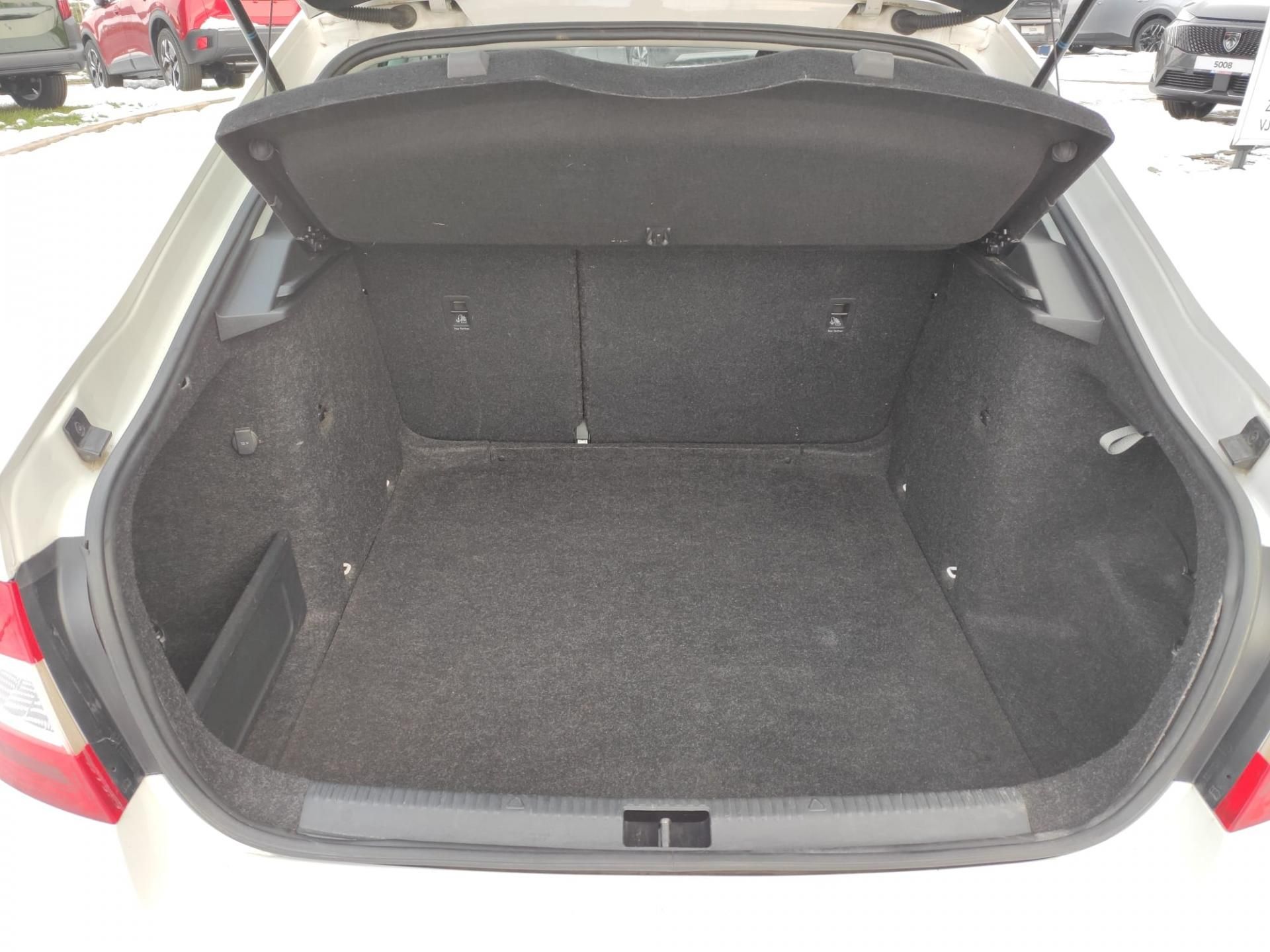 Škoda Octavia, 1.6 TDI 115k DSG TZ po STK - fotka 4