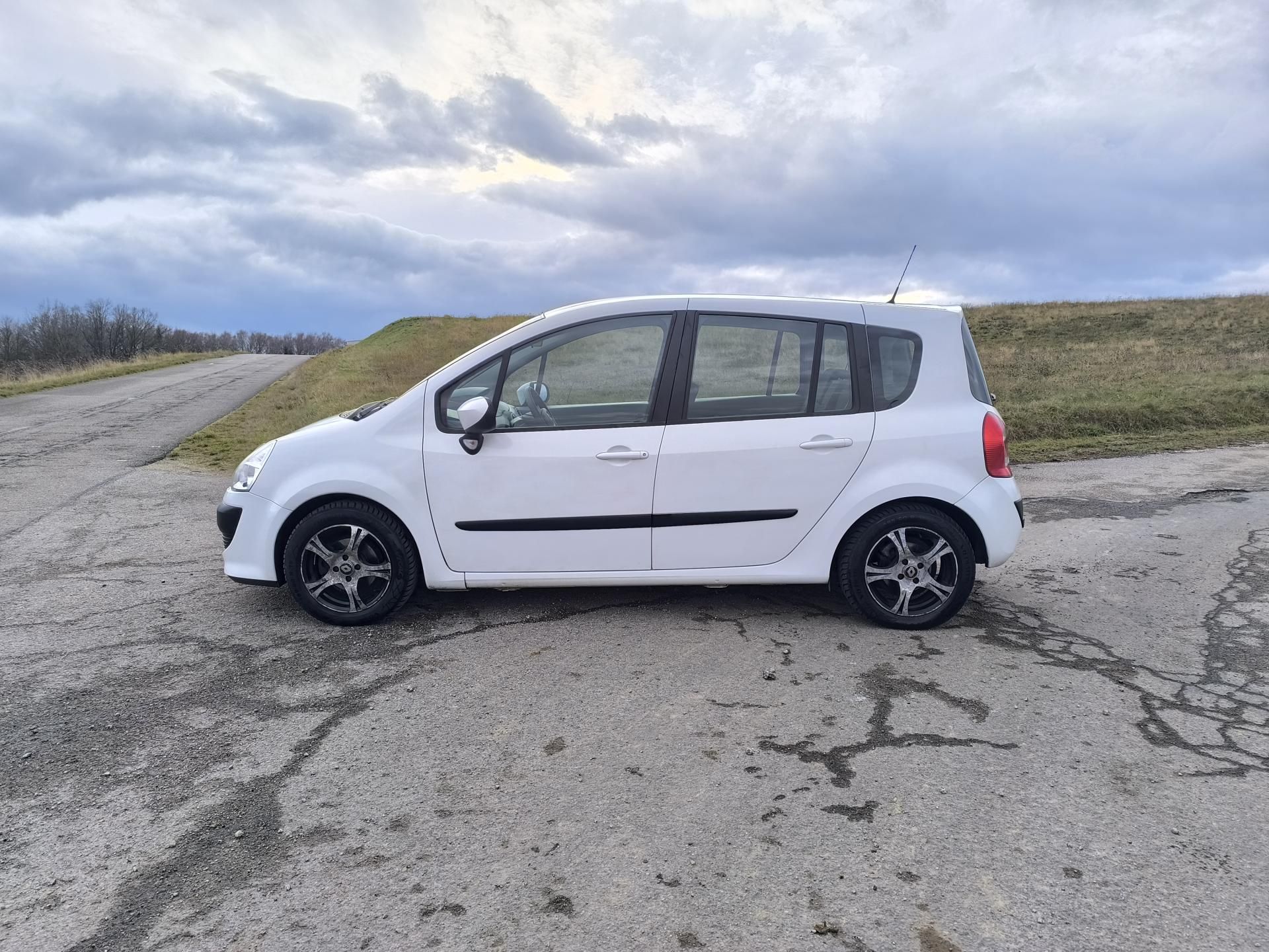 Renault Modus, 1.2 SERVISKA.1MAJ - fotka 4