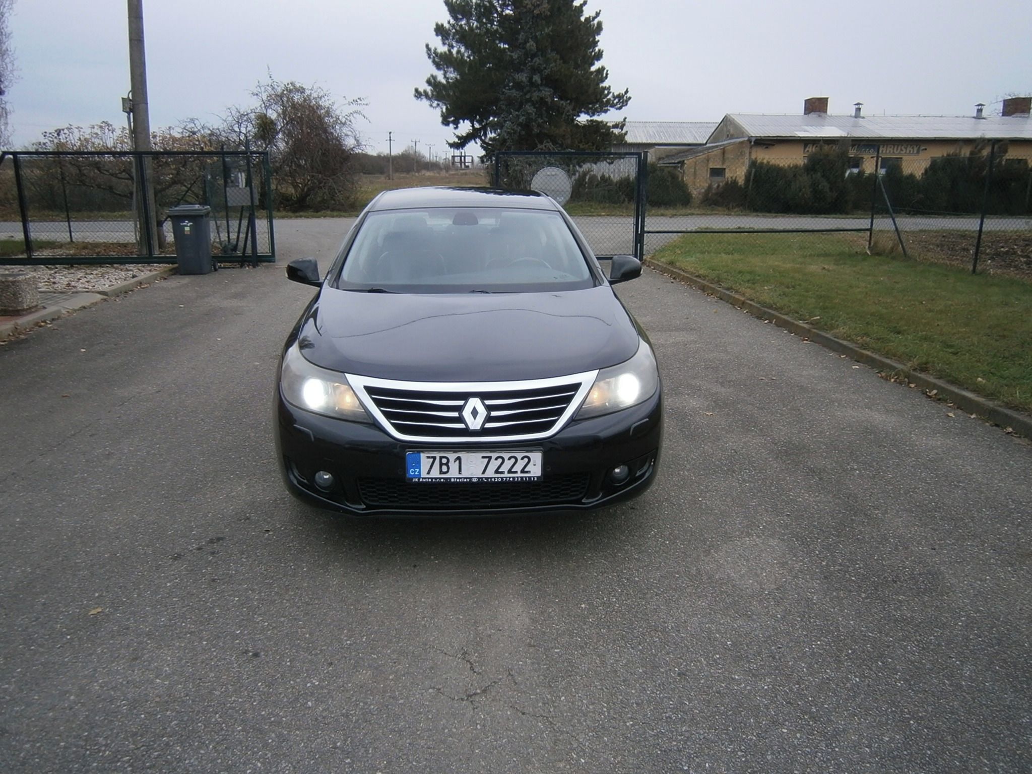 Renault Latitude, 2,0dCi, 127kW, Initiale - fotka 2