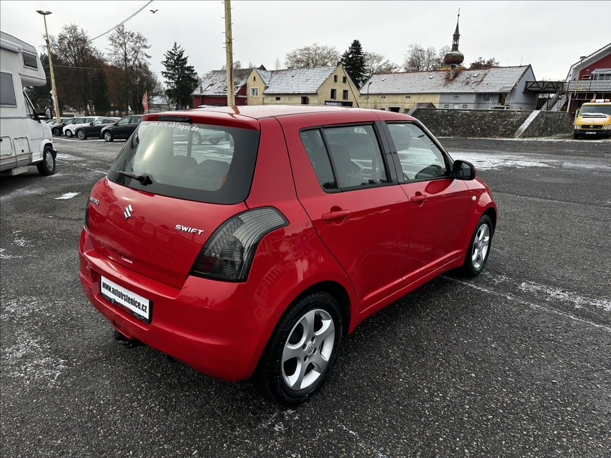 Suzuki Swift, 1,3 iKLIMA-PO SERVISE-NOVÁ STK - fotka 5