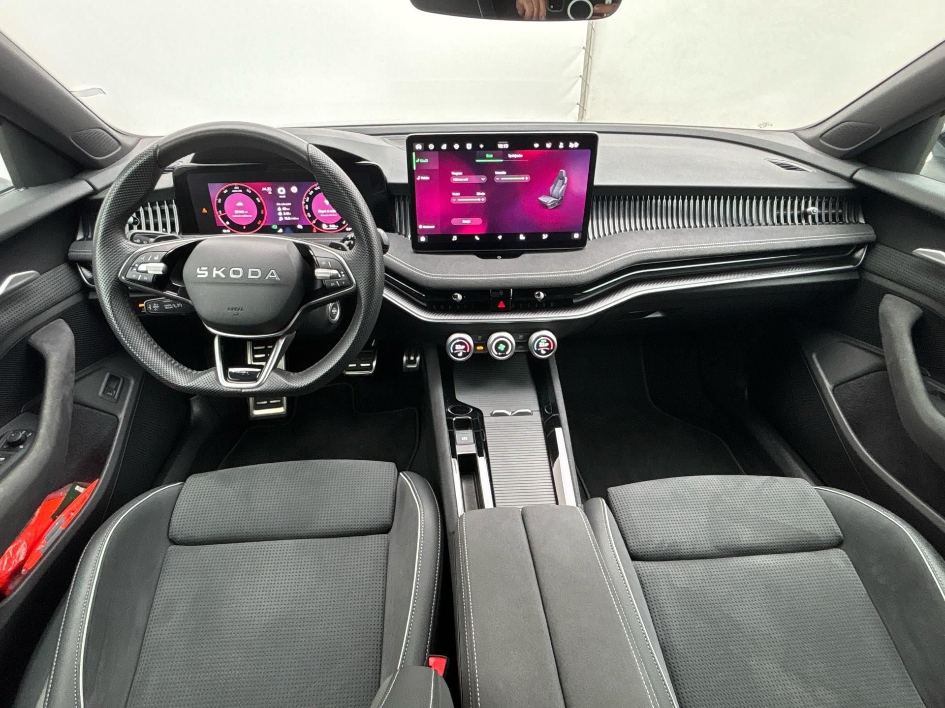 Škoda Superb, 2.0 TSI / 195 kW Sportline 4x4 - fotka 5