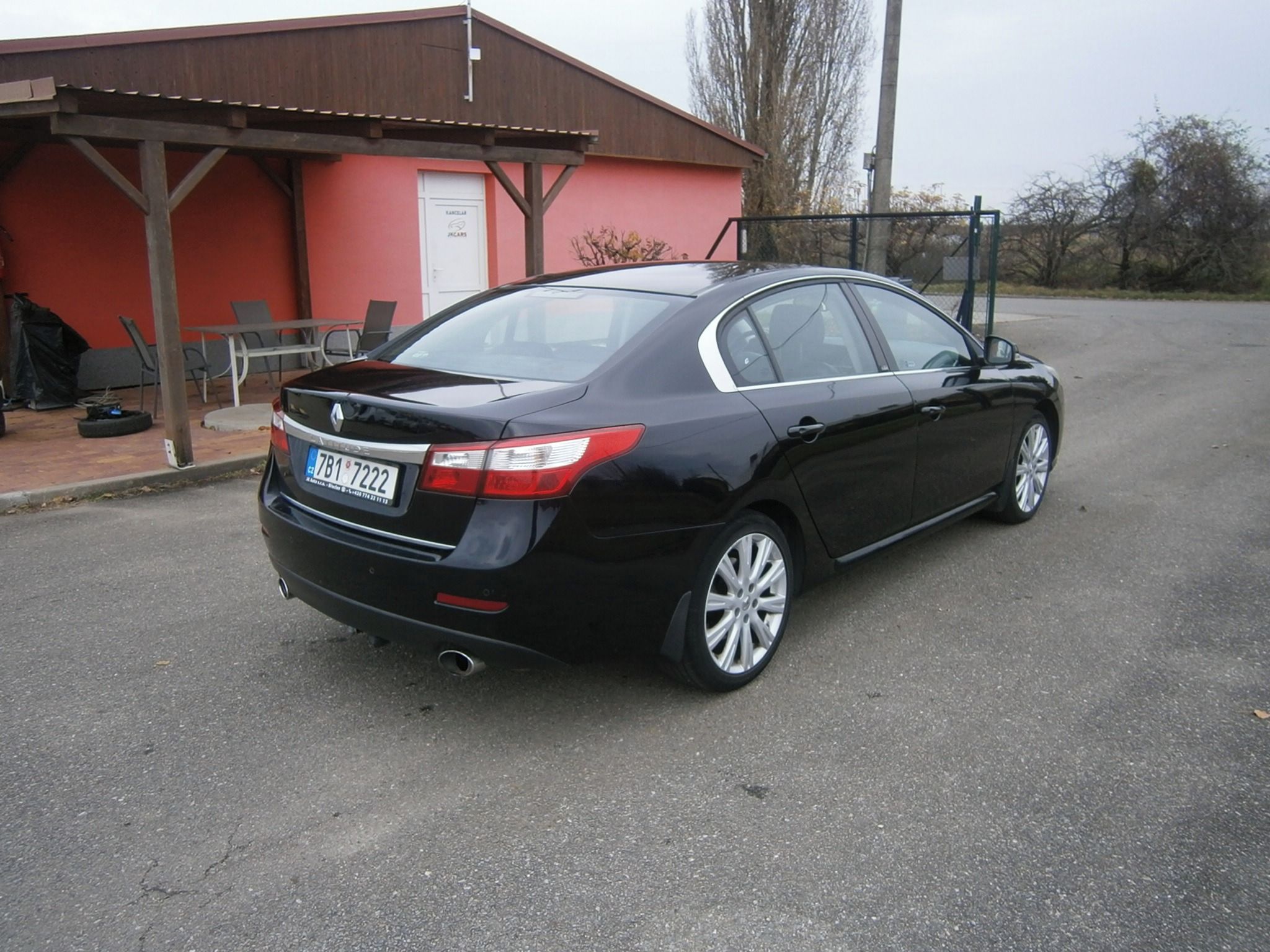Renault Latitude, 2,0dCi, 127kW, Initiale - fotka 4