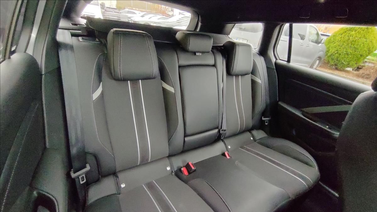 Opel Astra, 1,2   GS line 96kW EAT8 - fotka 5