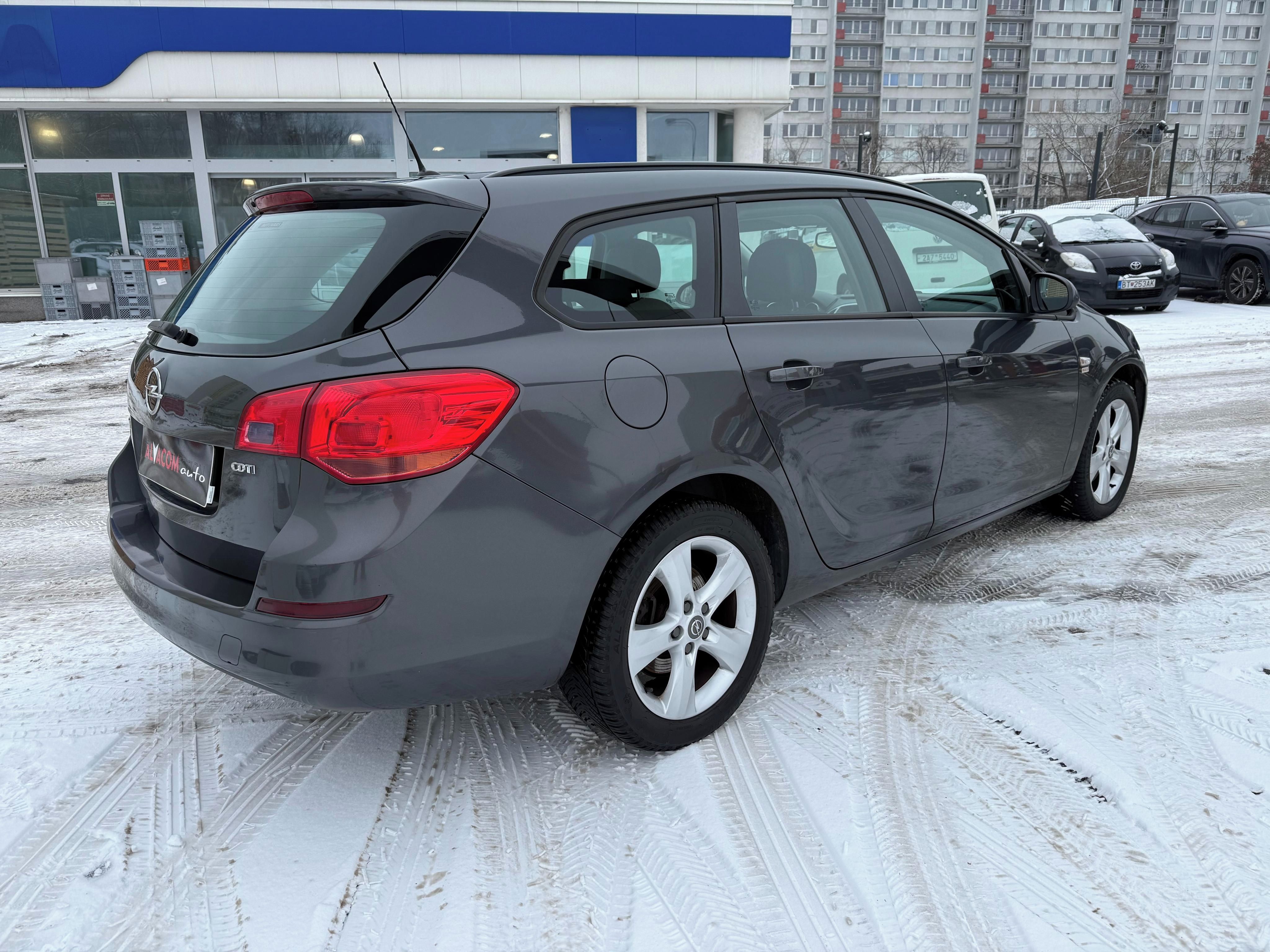 Opel Astra, 1.7 CDTi 81kW - fotka 6
