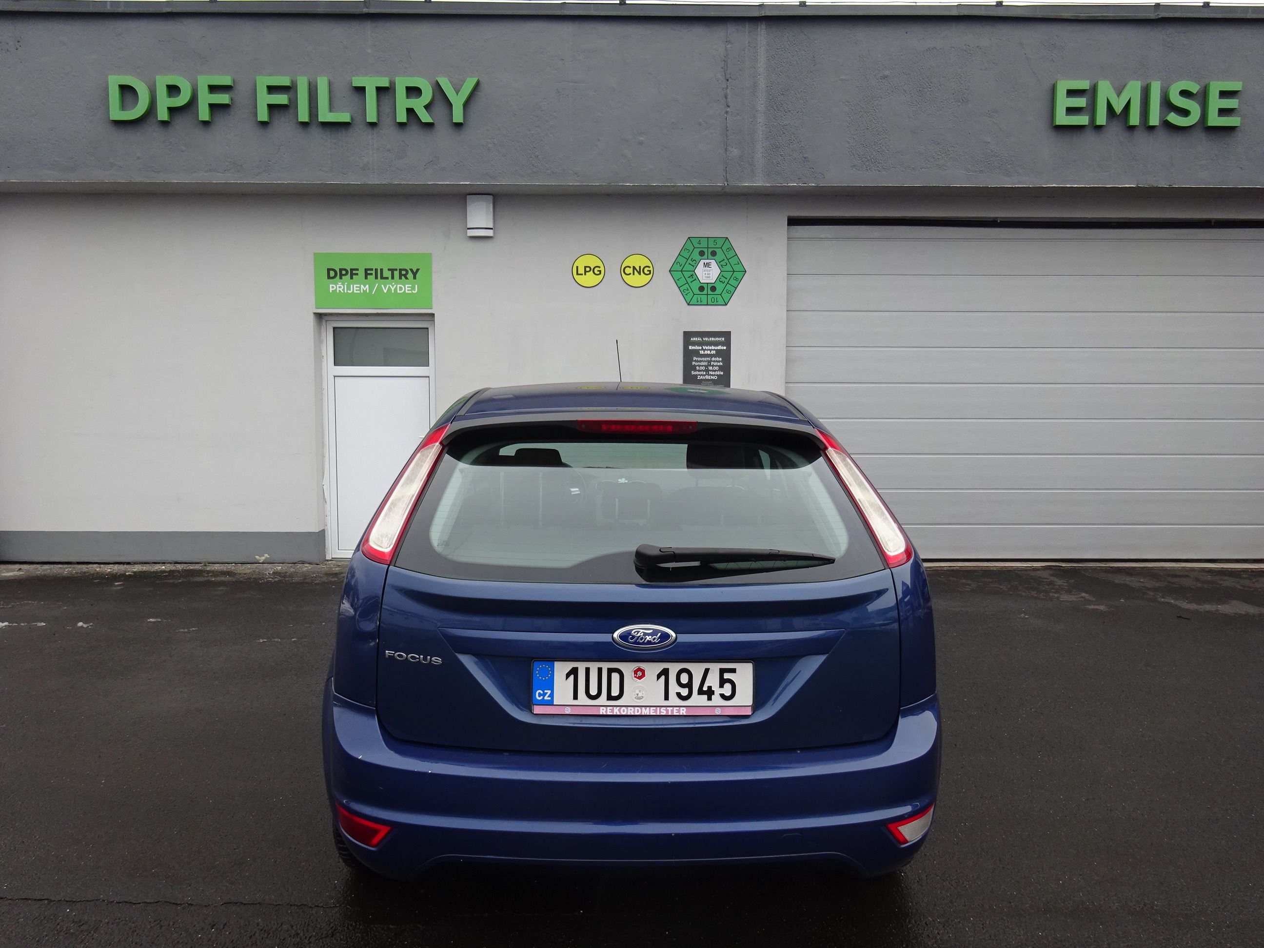 Ford Focus, II 1.4i 16V - fotka 4