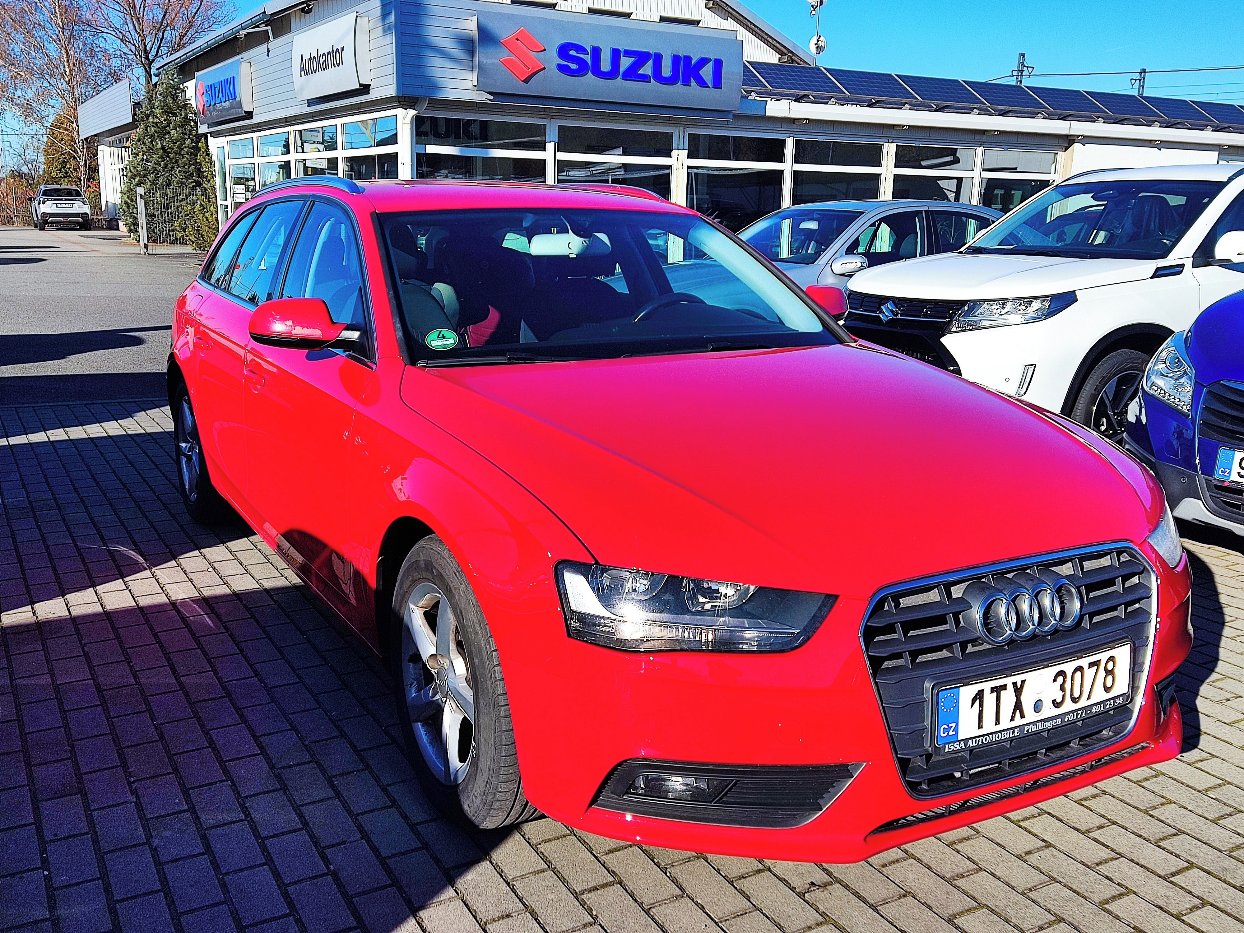 Audi A4 Avant, 2,0TDI - fotka 2