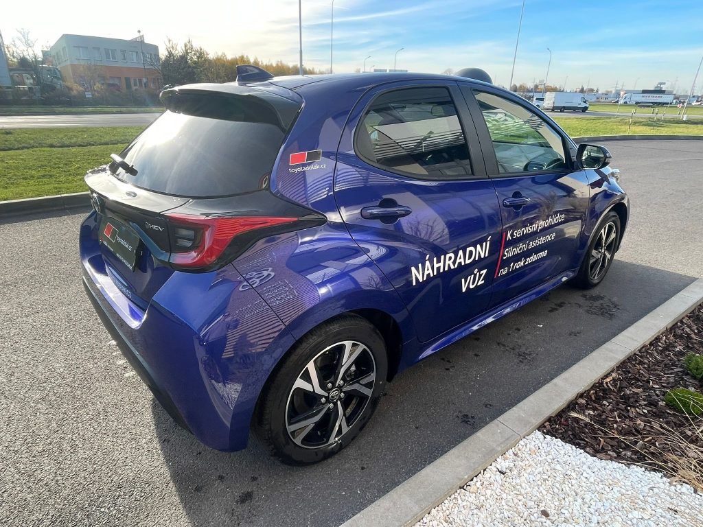 Toyota Yaris, 1.5 Hybrid 116k automat Style - fotka 6