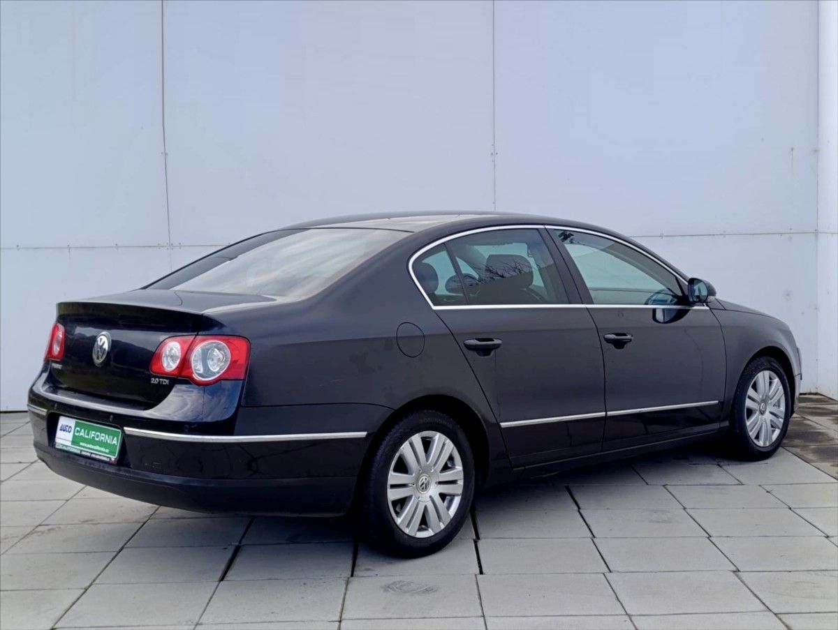 Volkswagen Passat, 2,0 TDi Bi-xenon,Kůže,Tempomat - fotka 6