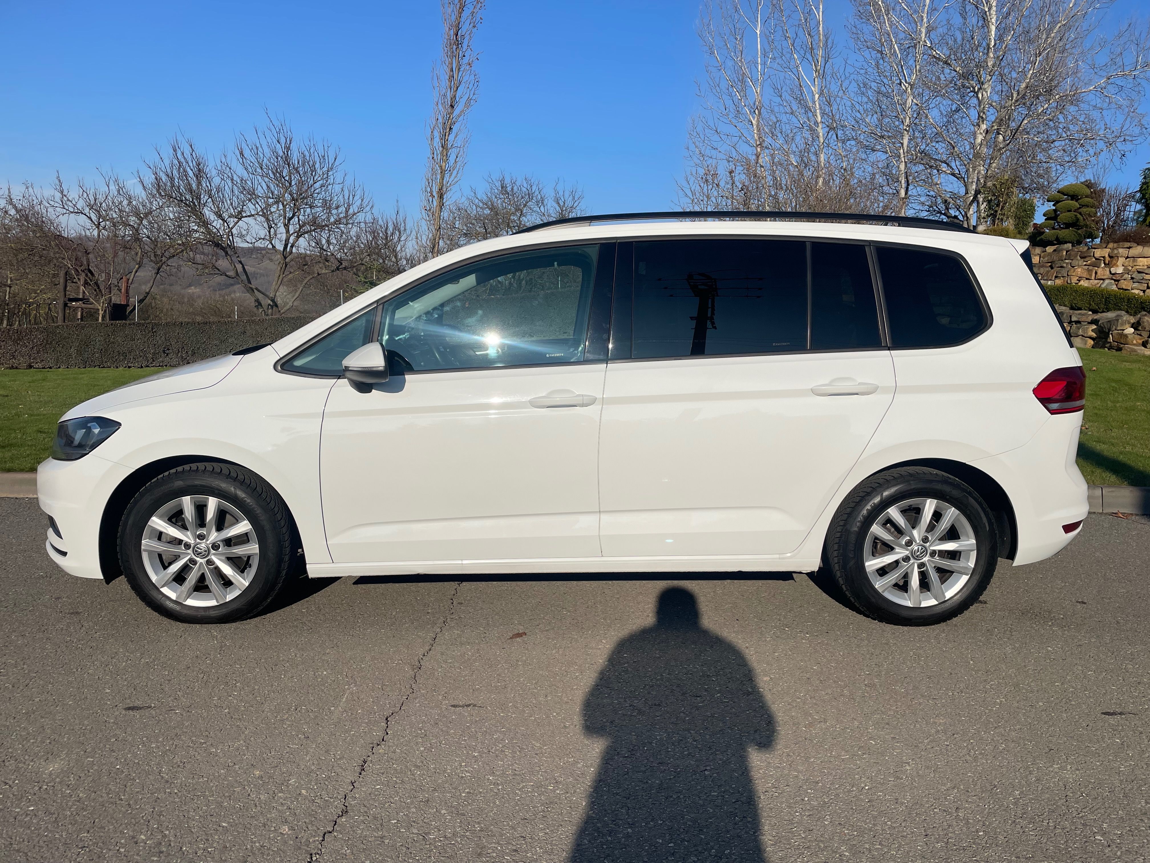 Volkswagen Touran, 1.6 TDi DSG 85KW  7mist - fotka 6