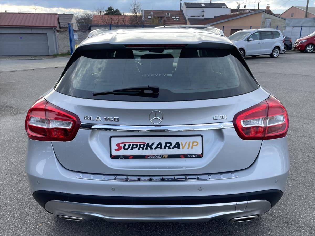 Mercedes-Benz GLA, 180 CDi Navi*Polokůže*Kamera - fotka 6