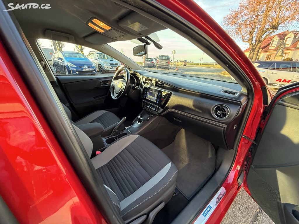 Toyota Auris, fotka 15