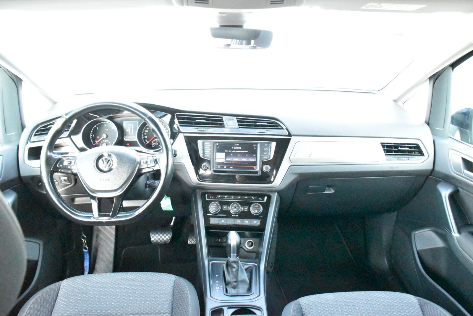 Volkswagen Touran, Trendline 2.0 TDI 110kW DSG - fotka 5