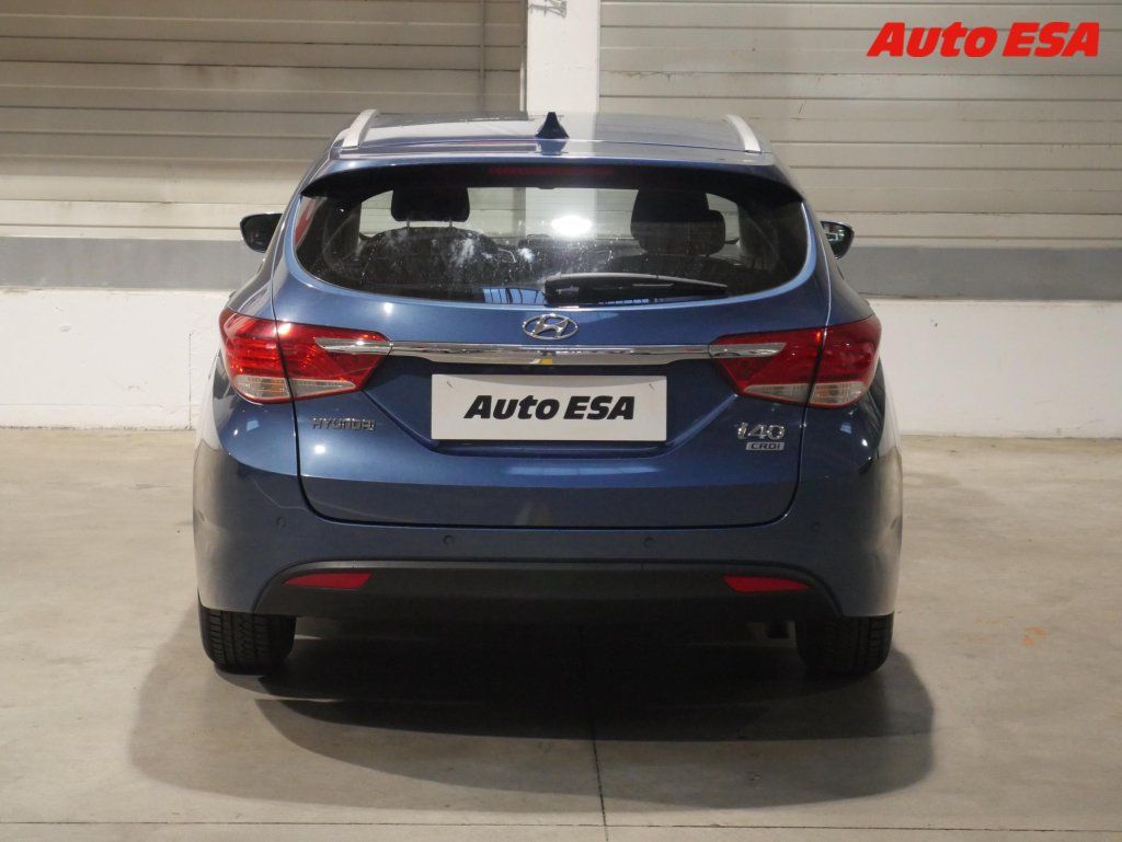 Hyundai i40, 1.7 CRDi,AT,navi,kamera - fotka 5