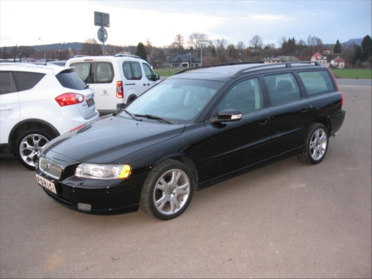 Volvo V70, 2,4 EDITION CONFORT - fotka 2