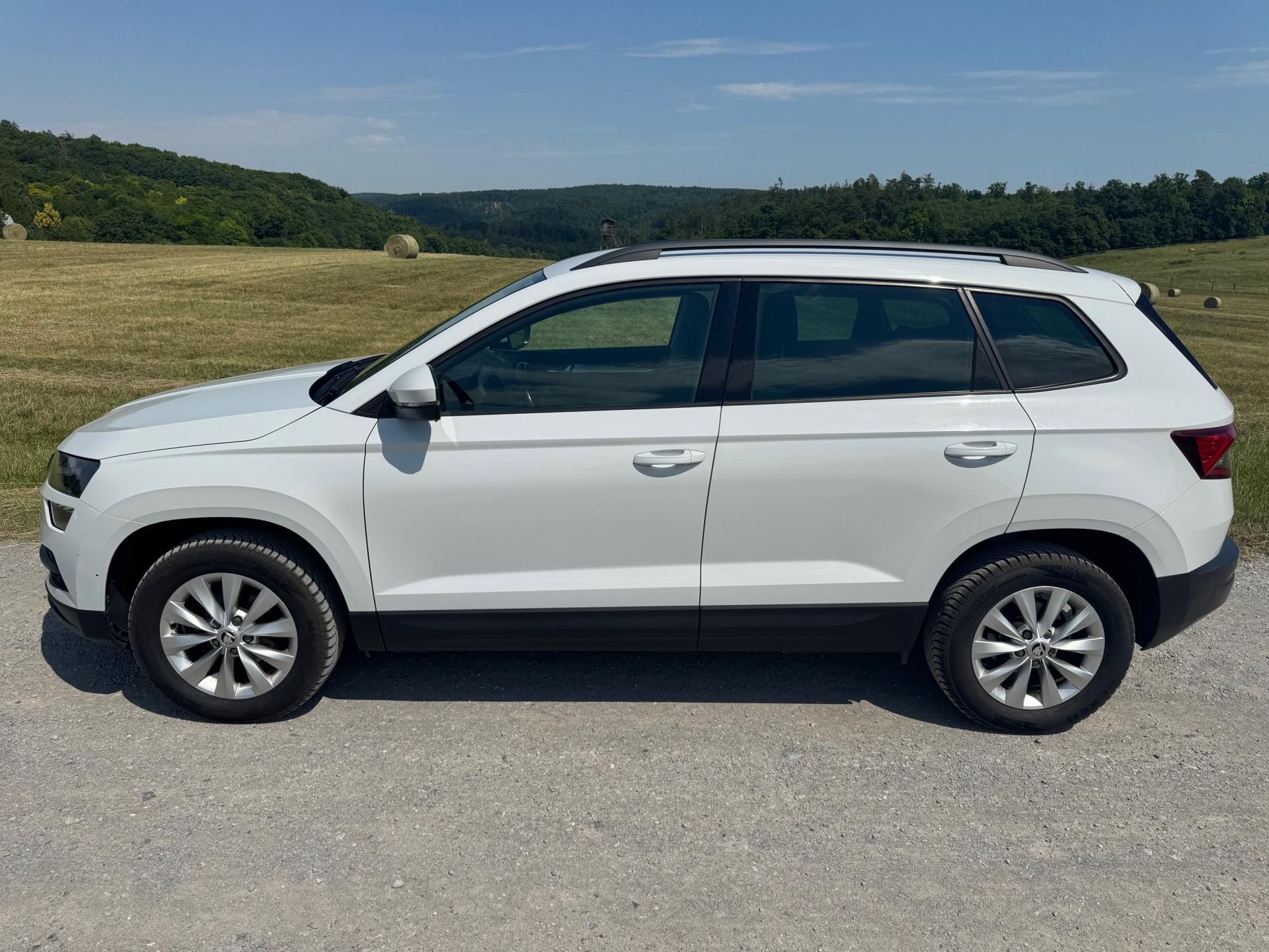 Škoda Karoq, 1.6TDI 85kW DSG AMBITION+ ACC - fotka 5