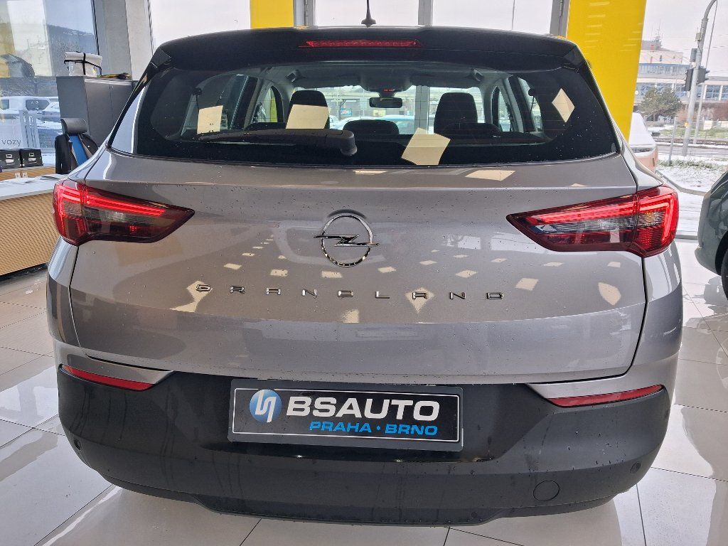 Opel Grandland, 1.2T 96kW 2022 - fotka 5