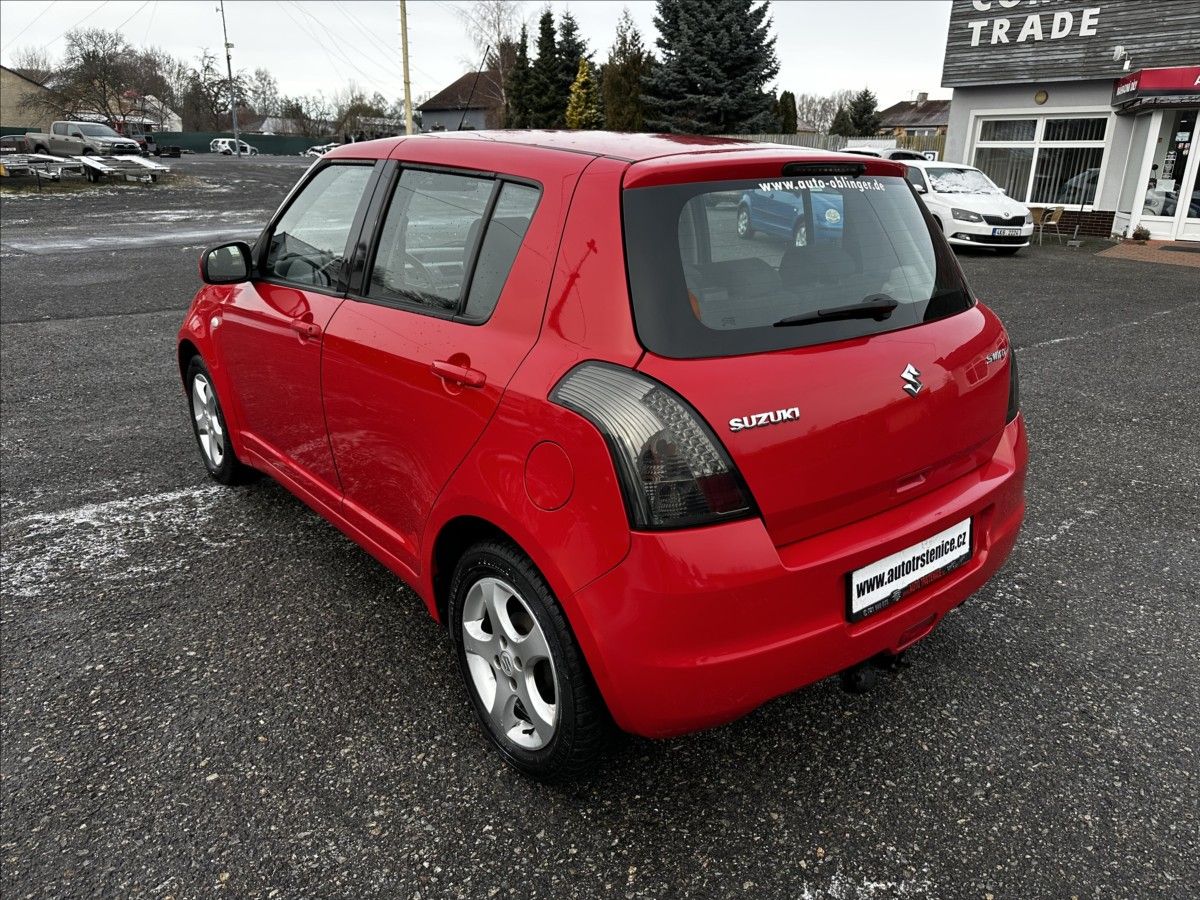 Suzuki Swift, 1,3 iKLIMA-PO SERVISE-NOVÁ STK - fotka 3