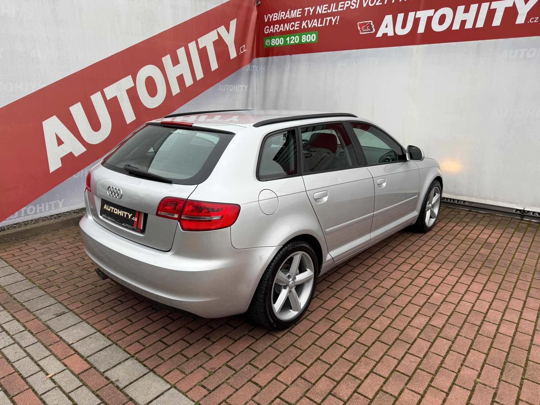 Audi A3, 2.0 TDi, AutoAC - fotka 6