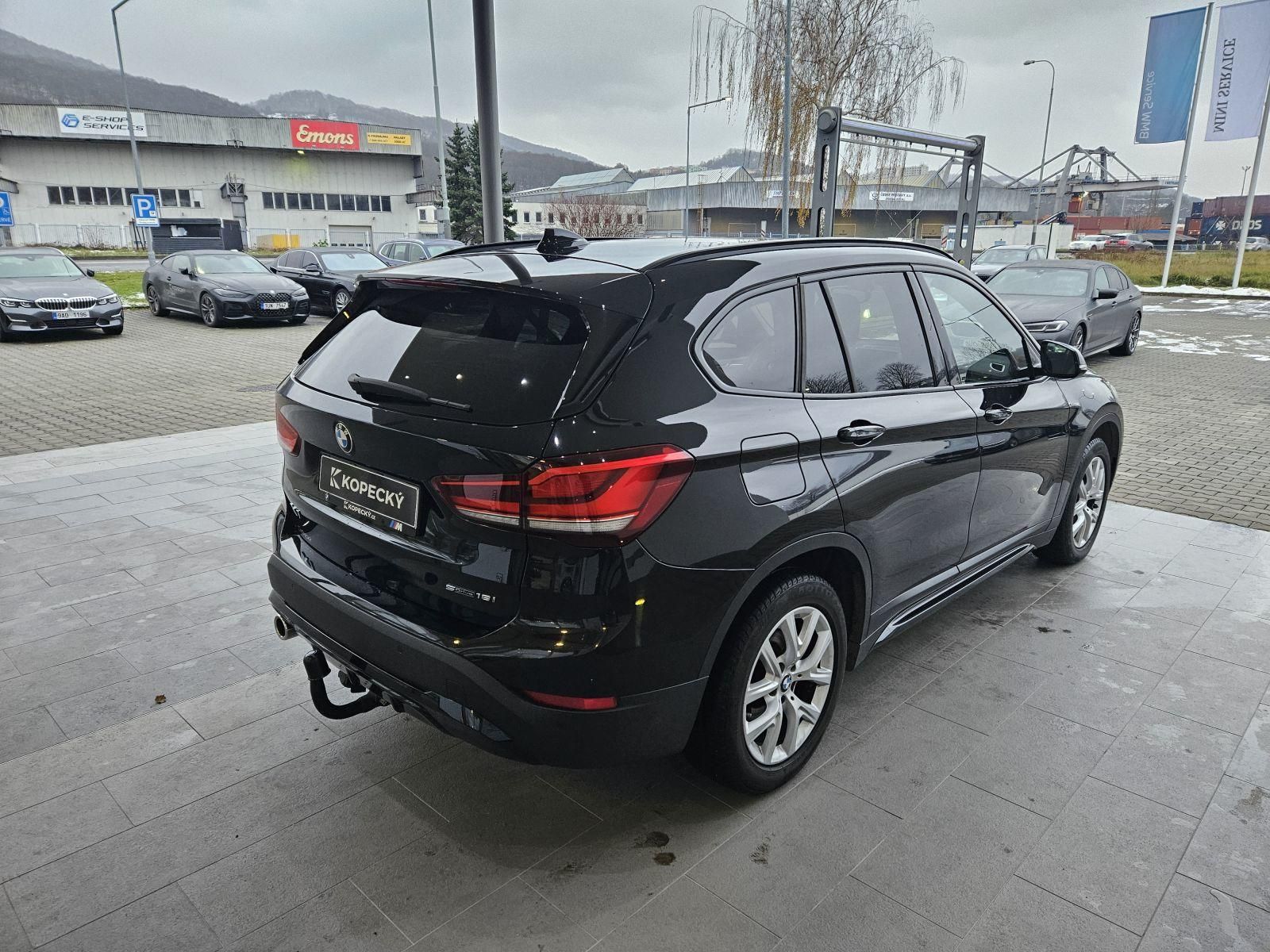 BMW X1, sDrive18i - fotka 6
