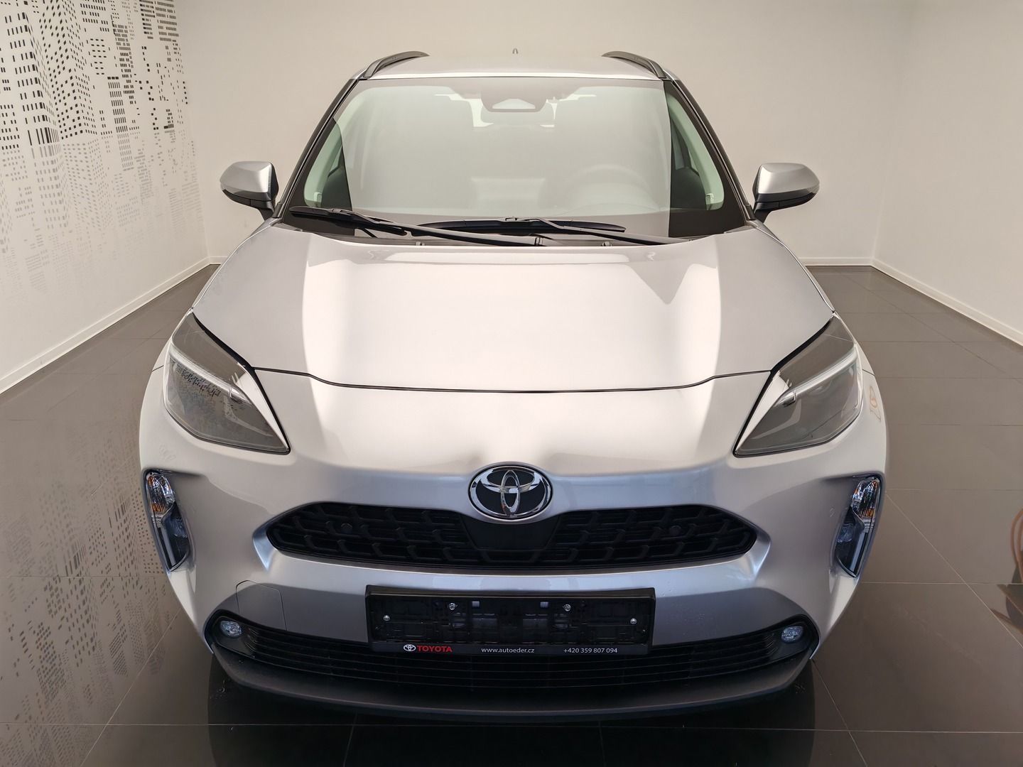 Toyota Yaris Cross, 1,5 AT Hybrid Comfort - fotka 2