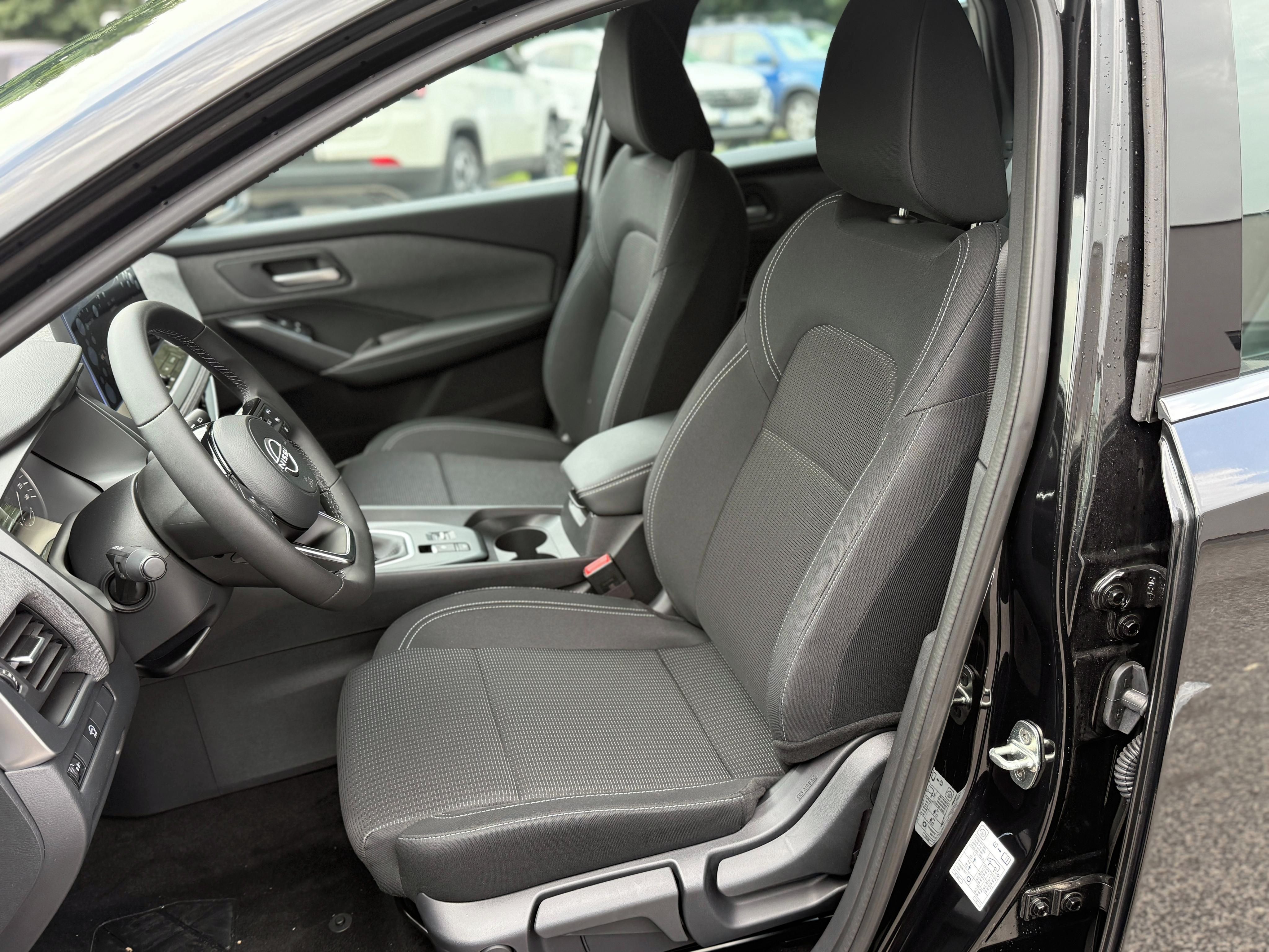 Nissan Qashqai, ACENTA 158 k Manuální 2WD - fotka 3