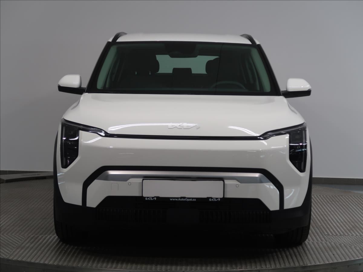 Kia EV3, 150 kW 81,4 KWH  AIR - fotka 4