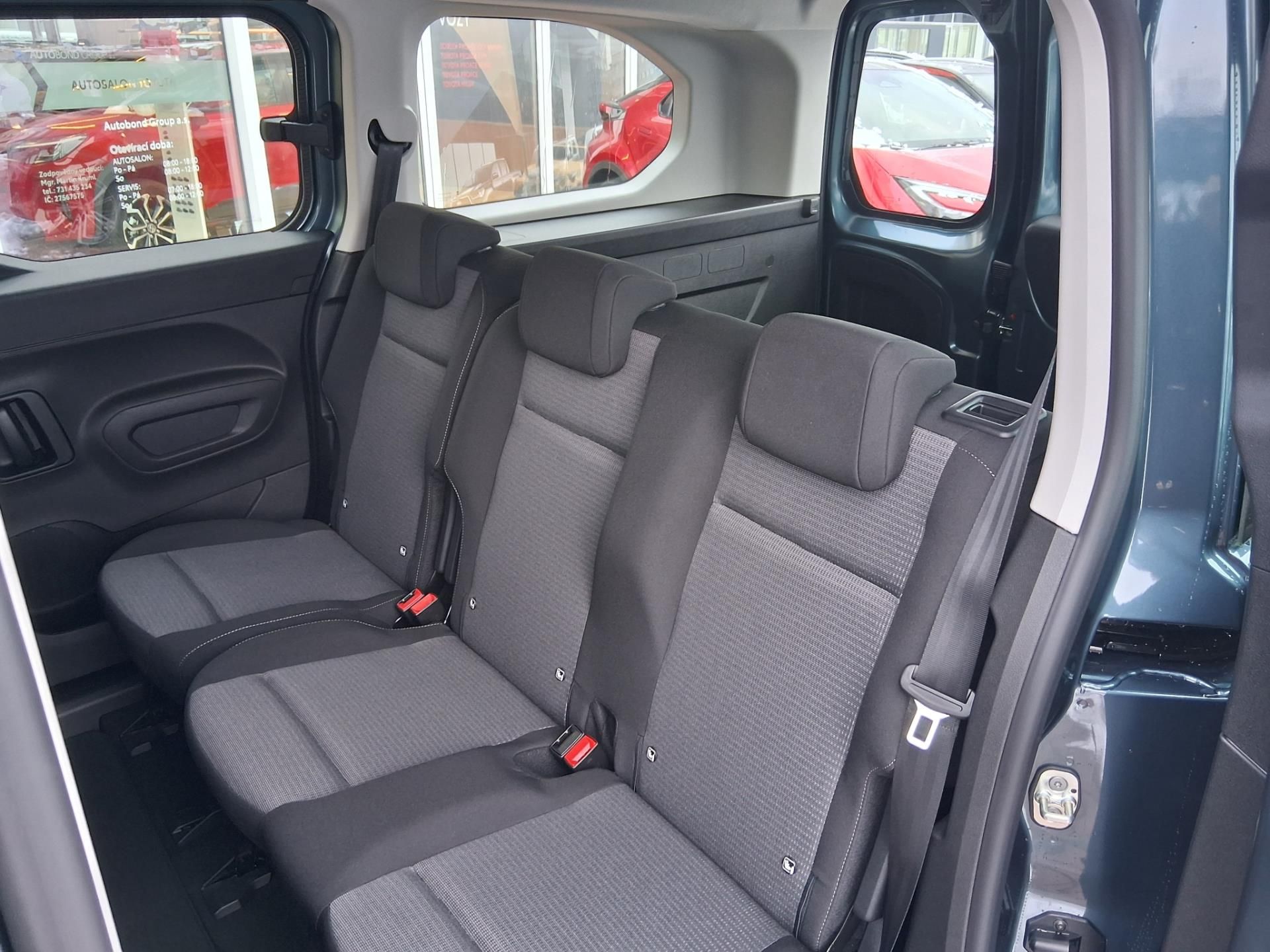 Toyota Proace City Verso, 1,5 D 100K 6 MT COMBI - fotka 3