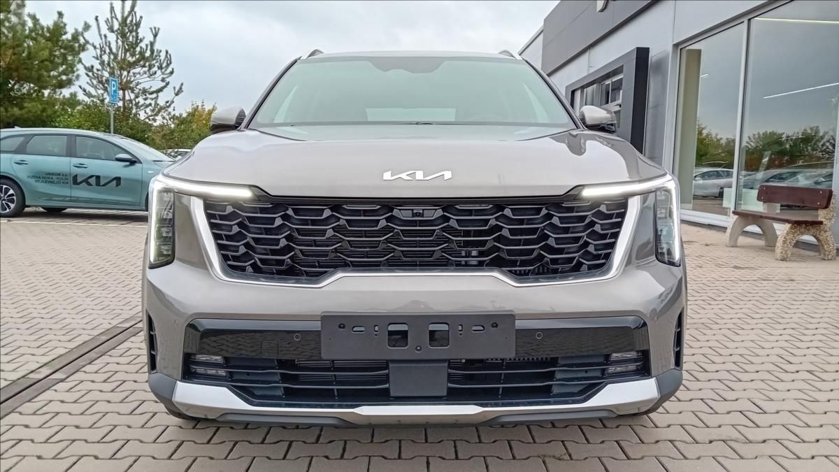 Kia Sorento, 2,2 CRDi SCR 4x4 8DCT TOP 7P - fotka 2
