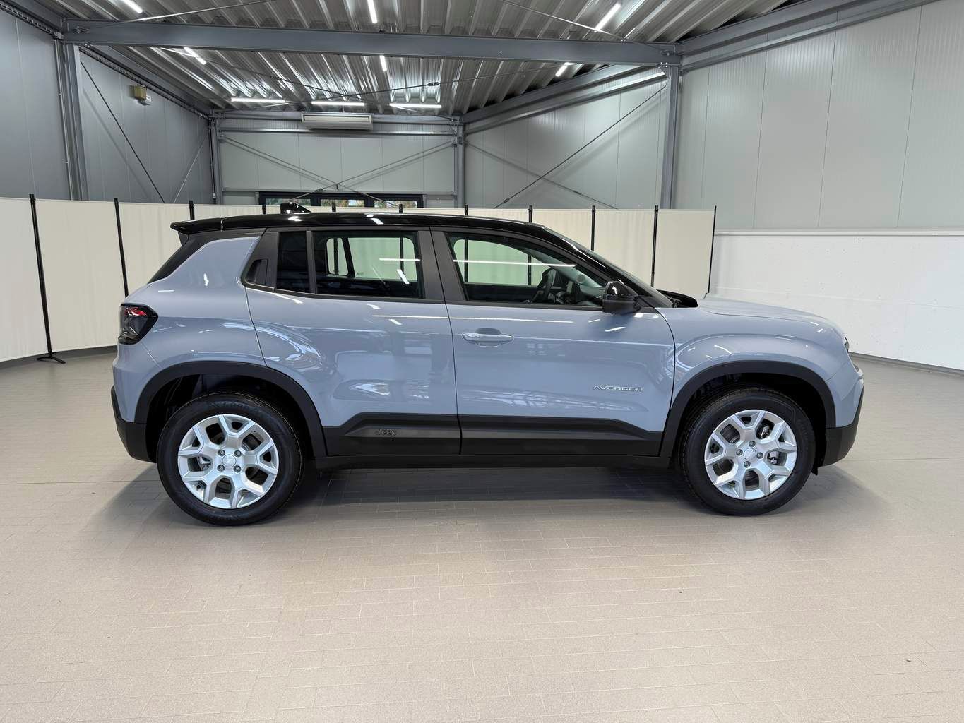 Jeep Avenger, Electric - Altitude 54kWh 156k - fotka 5
