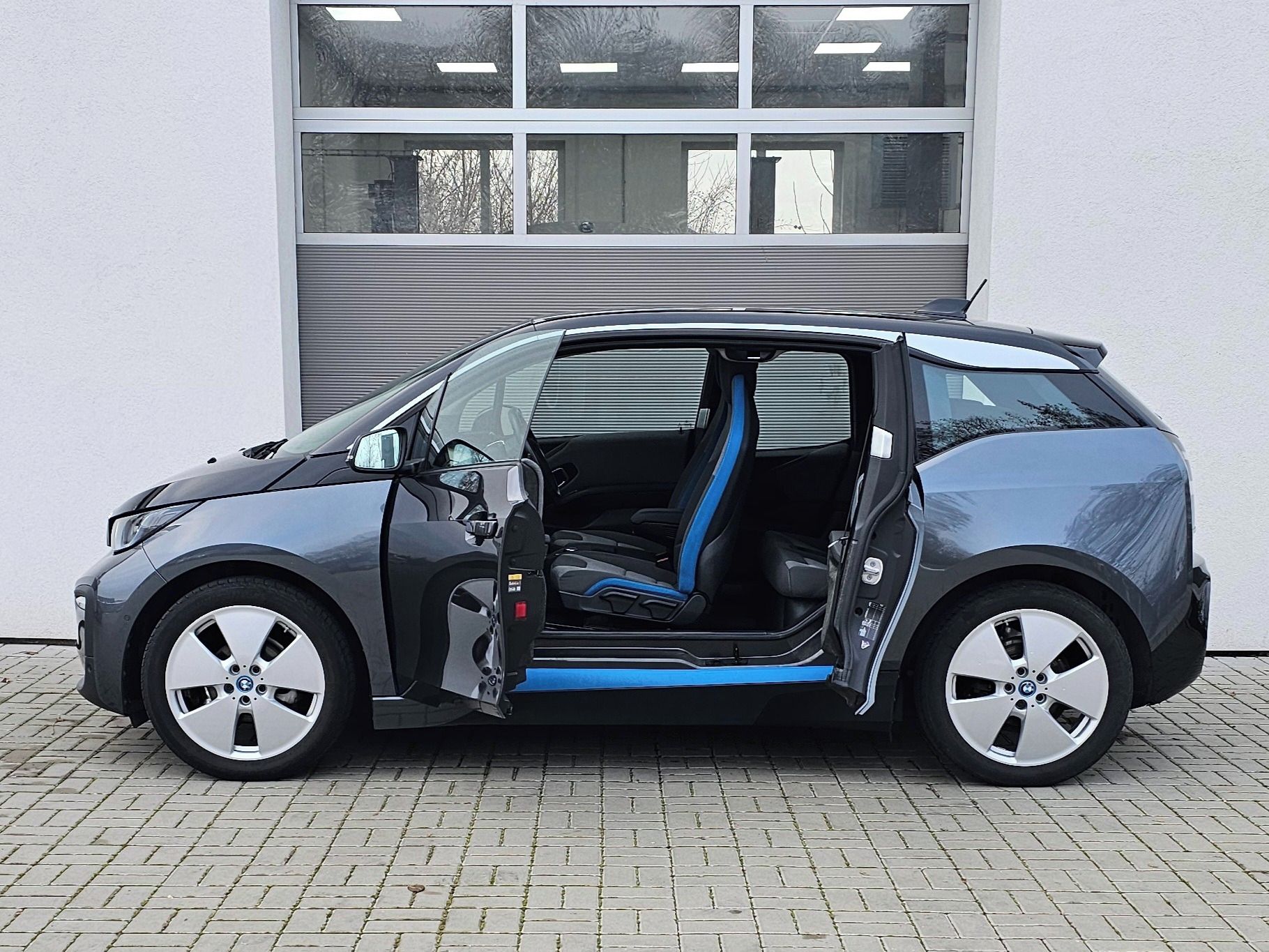 BMW i3, 120Ah, SoH 100% - fotka 4