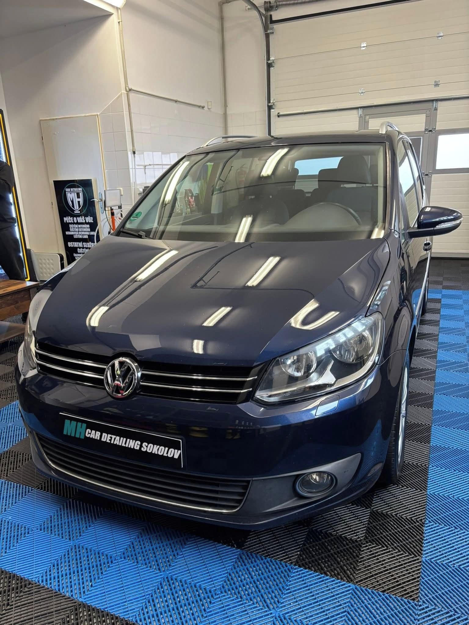 Volkswagen Touran, 1 maj plný servis NOVÁ STK